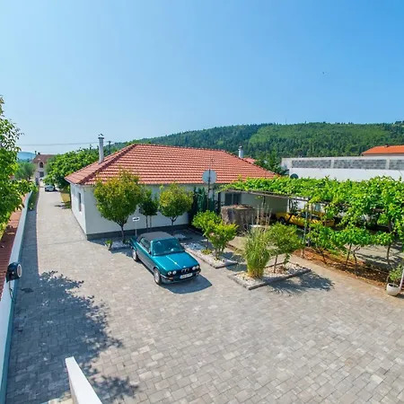 Dar Pocitelj