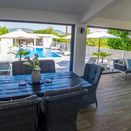 Apartment Dar Pocitelj