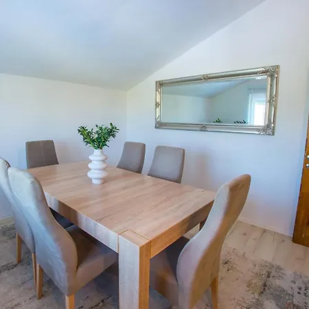 Dar Pocitelj Apartamento *